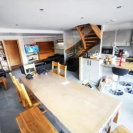 Chalet Spacieux A Avec Options De Loisirs